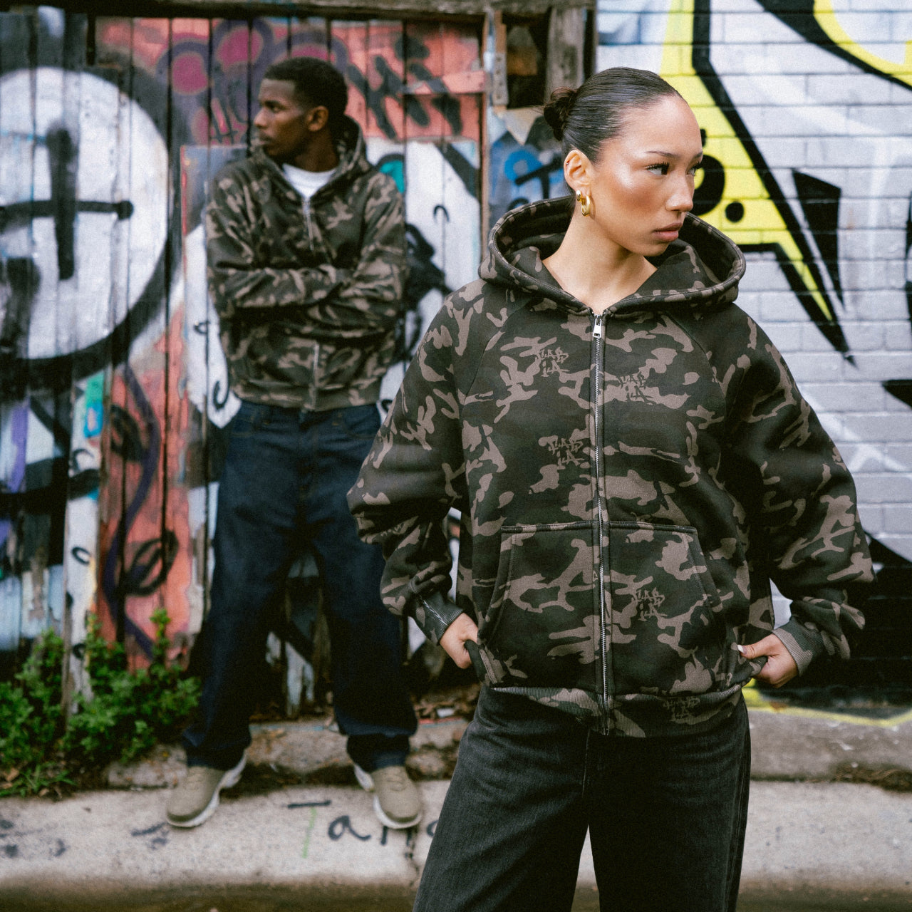 CAMO ZIP UP HOOD