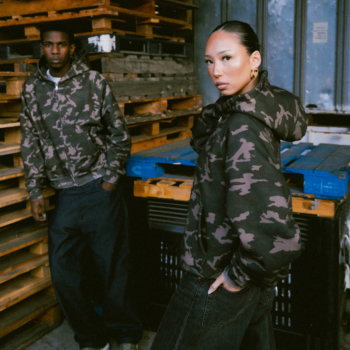 CAMO ZIP UP HOOD
