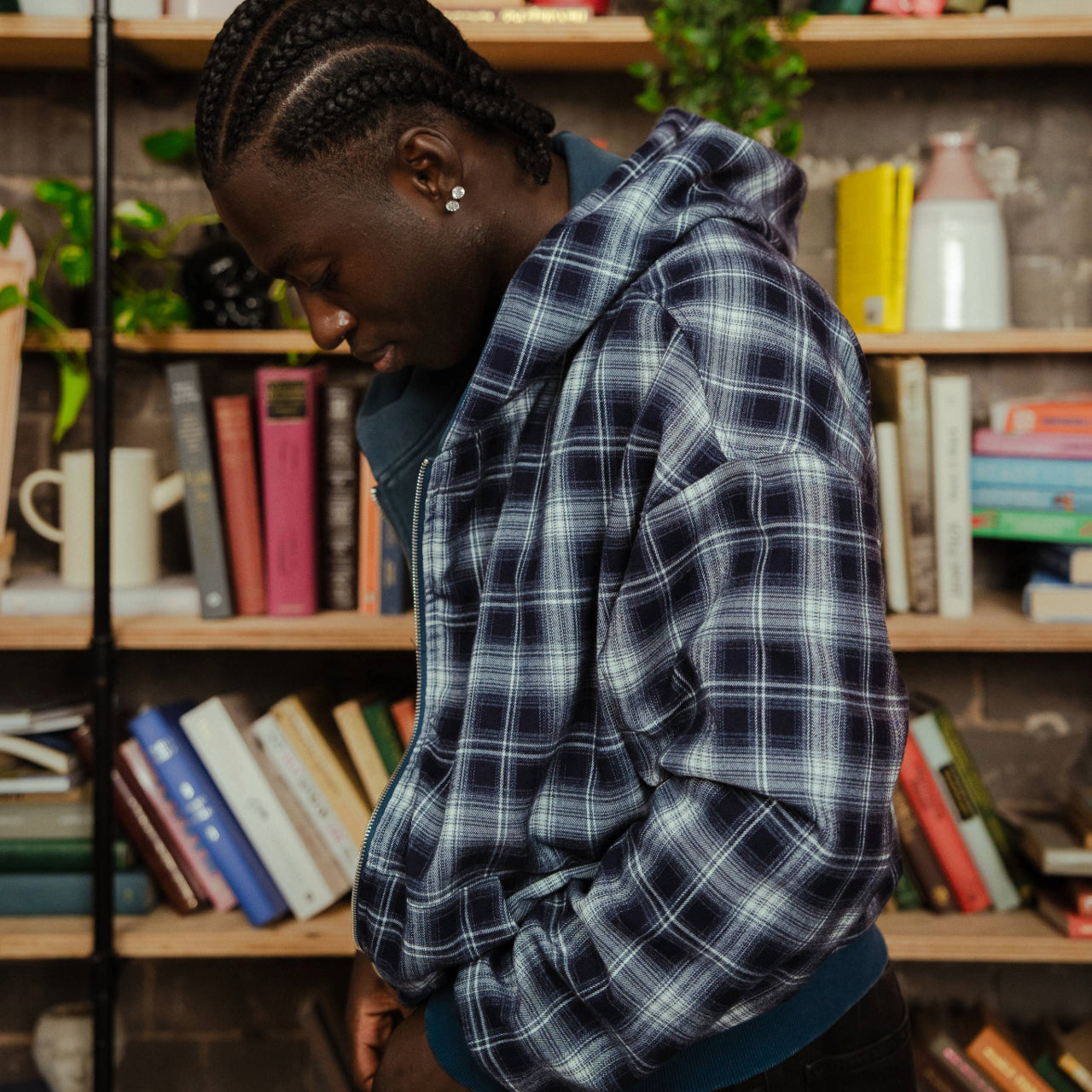 REVERSIBLE PLAID ZIP UP HOOD